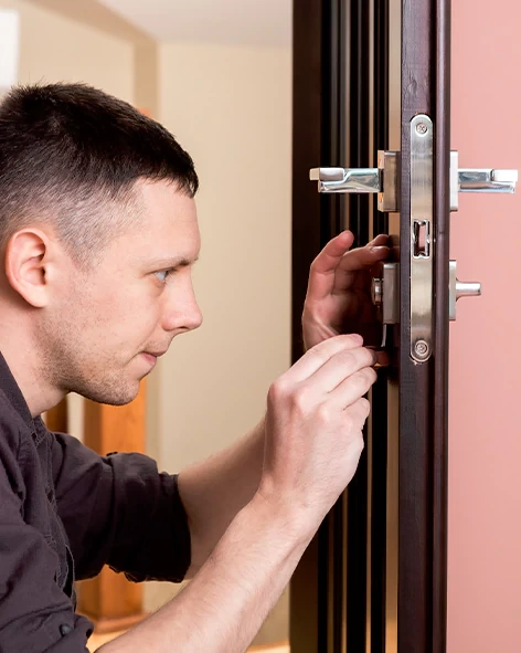 : Professional Locksmith For Commercial And Residential Locksmith Services in Mendota, CA
