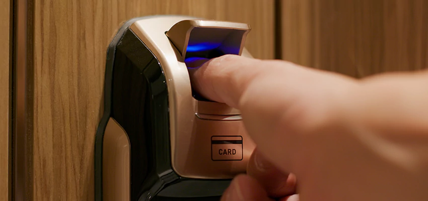 Locksmith Company For Window Lock Installation in Mendota, California